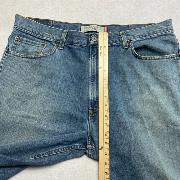 Levi's 505 Jeans Men's 40 Blue Denim Straight Leg Actual Size 38 x 29.5 - Picture 6 of 8